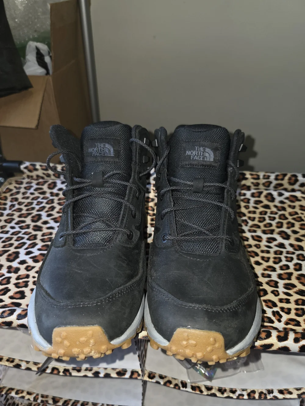 The North Face Men's Mid Waterproof Hiking Boots Black Size 9 EXTS Grip